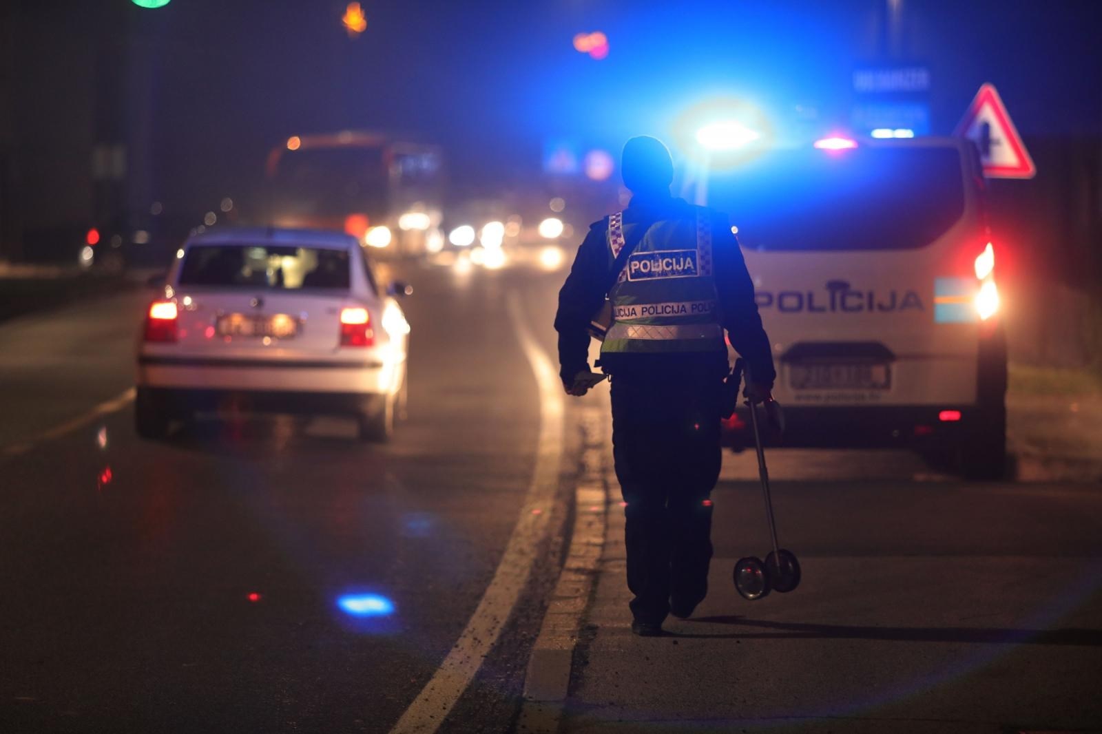 Na pješaka kod Garešnice naletio auto, na mjestu je umro